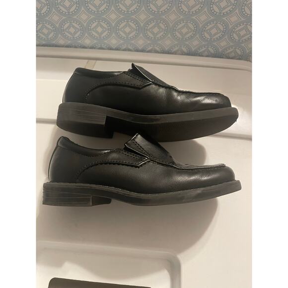 Smart Fit black slip on dress shoes toddler boys size 9 - fair condition - Picture 2 of 7
